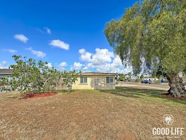 Building Photo - Inviting 3B/1BA Home in Imperial Beach with Patio, Driveway Parking and Coastal Proximity