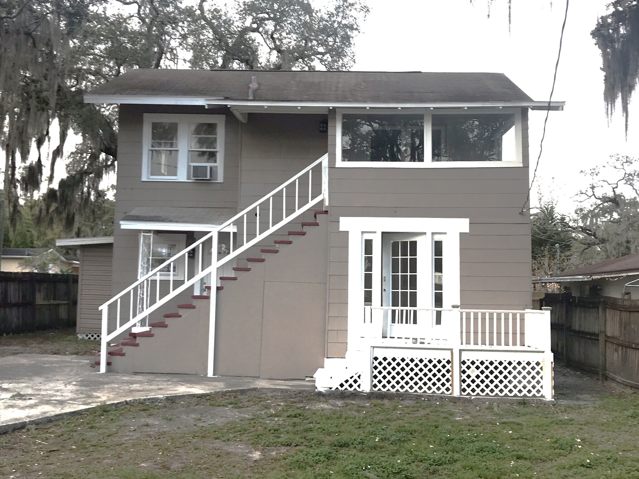 Building Photo - 2216 W Woodlawn Ave