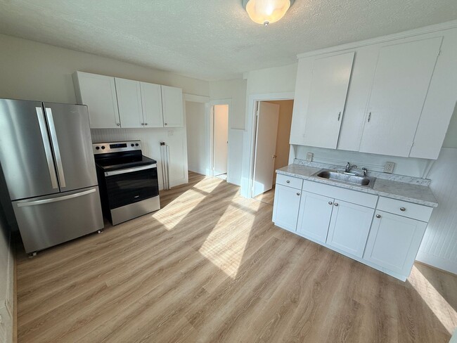 Building Photo - 35 Wentworth St