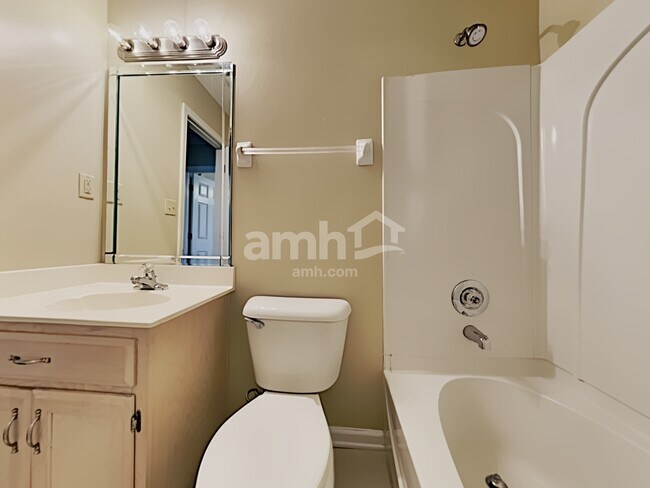 Building Photo - 8396 Cross Pointe Drive