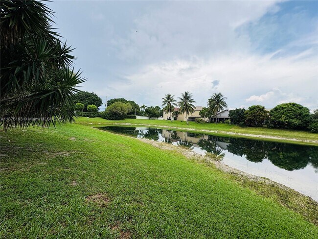 Building Photo - 8579 Dynasty Dr