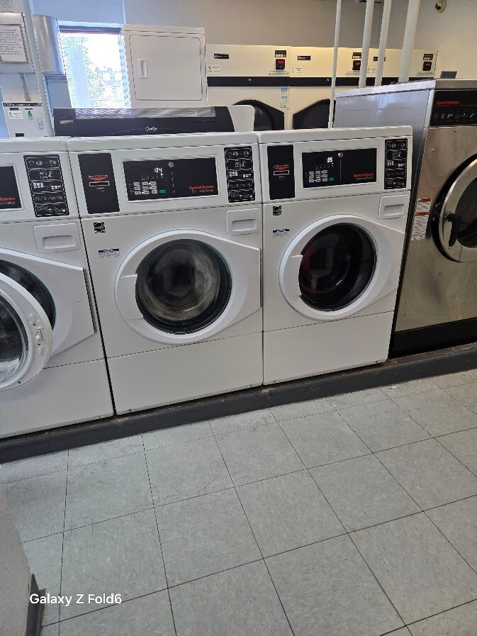 Coin Laundry - 6030 N Sheridan Rd