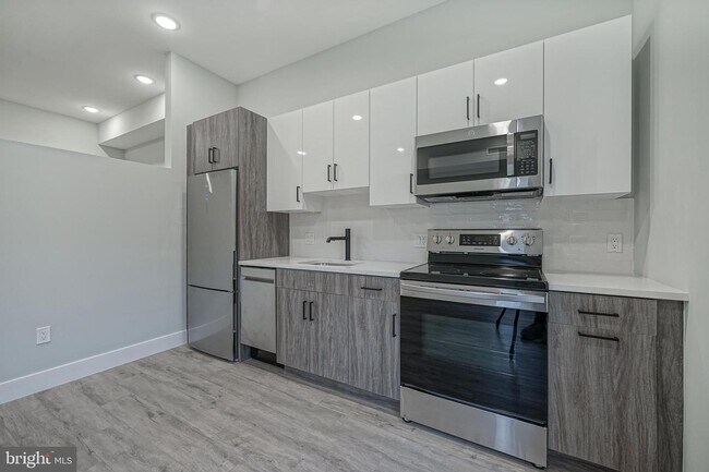Building Photo - 845 N 15th St