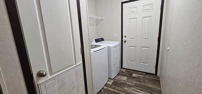 Building Photo - 101 Mulberry