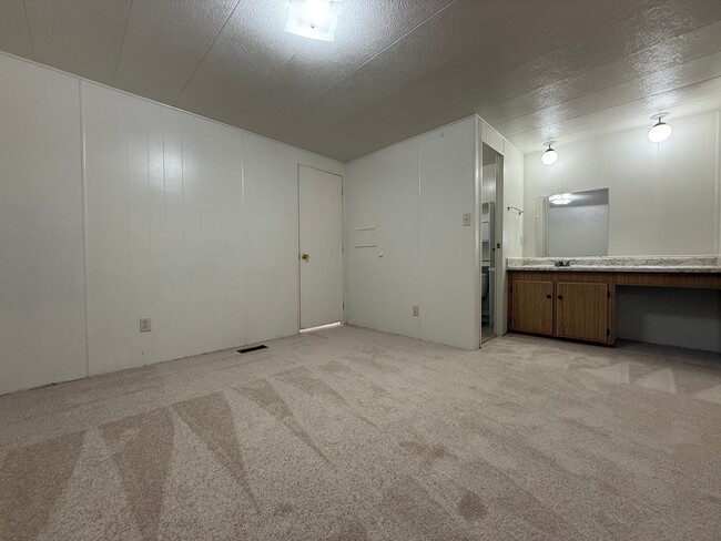 Building Photo - 2BR/2BA Mobile in Quiet Neighborhood
