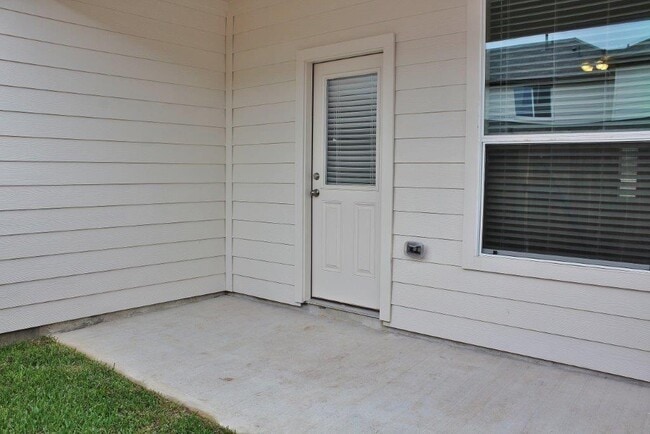 Building Photo - 12335 Dona Lane
