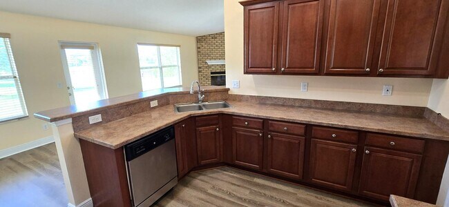 Building Photo - 2061 Big Buck Dr