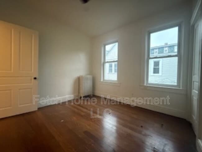 Building Photo - 436 Linden Ave