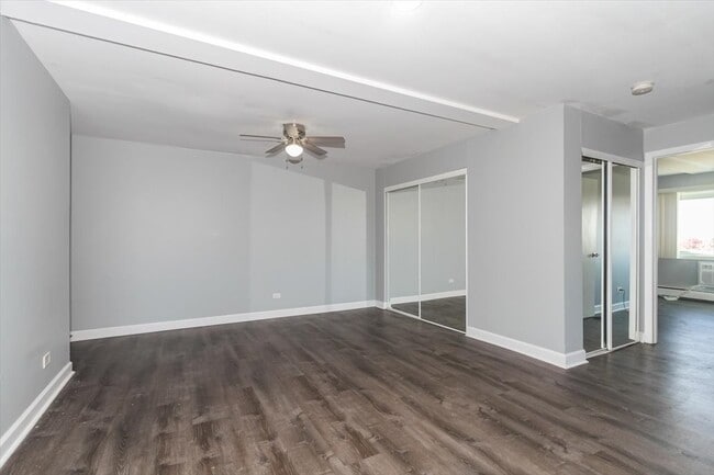 Building Photo - 10373 Dearlove Rd