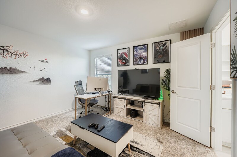 Building Photo - 2902 Bronx Dr