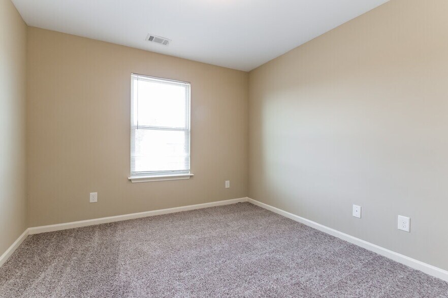 Building Photo - 174 Brightondale Blvd