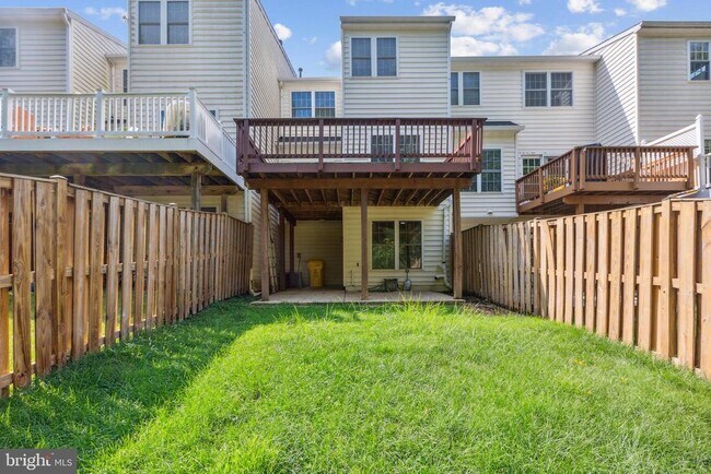 Building Photo - 2482 Jostaberry Way