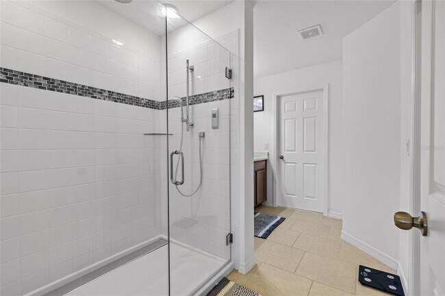 Building Photo - 5640 Camilla St