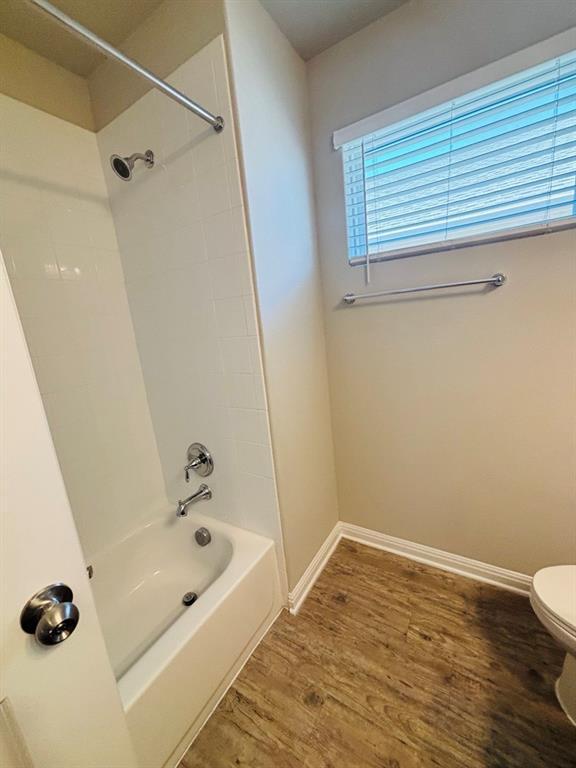 Building Photo - 1414 Walden Pond Dr