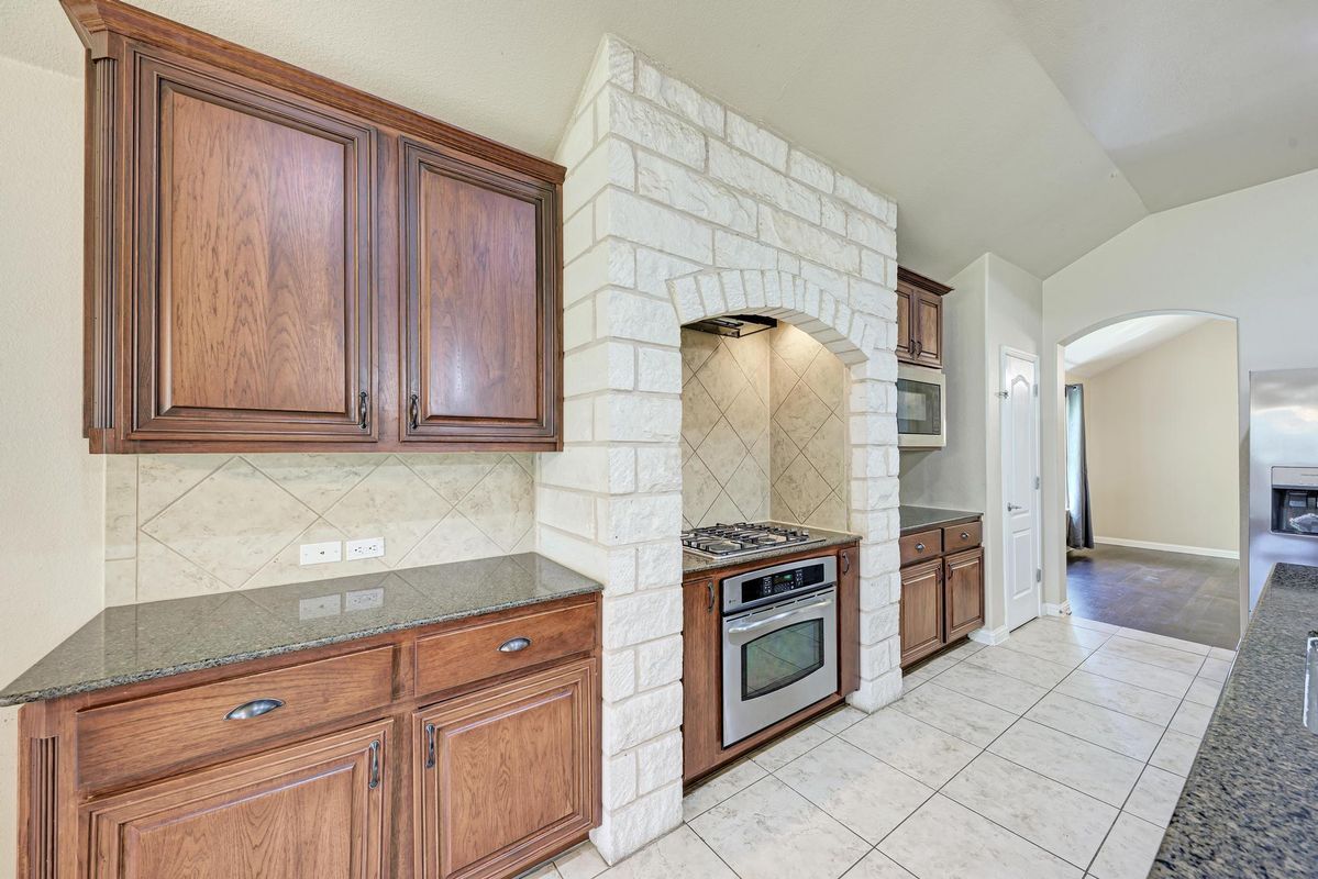 Building Photo - 18308 Shallow Pool Dr
