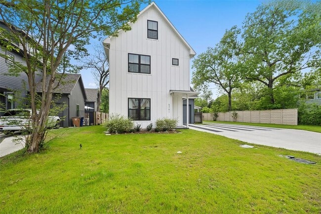 Primary Photo - 5701 Tura Ln