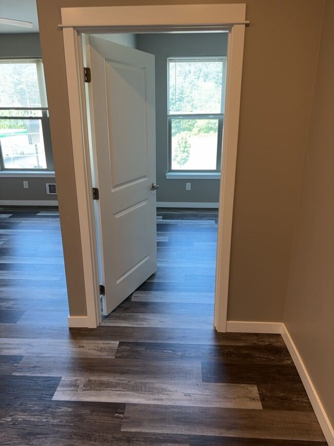 Building Photo - Preleasing, 2 Bedroom 2 Bath (Modified - ADA) Apartment