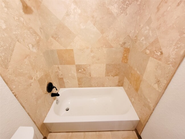 Building Photo - 1801 W 24th St