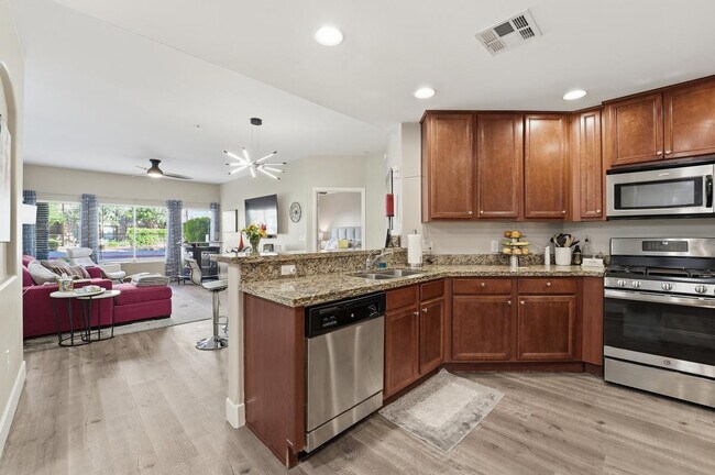 Building Photo - 5450 E Deer Valley Dr