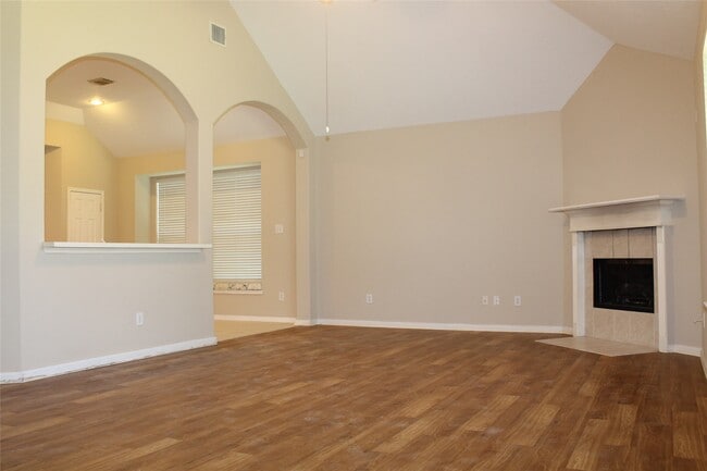 Building Photo - 3623 Chatwood Dr