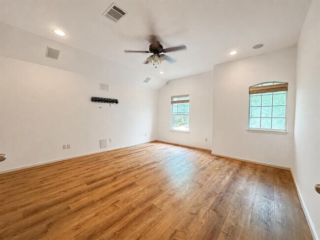 Building Photo - 1503 Rimstone Dr