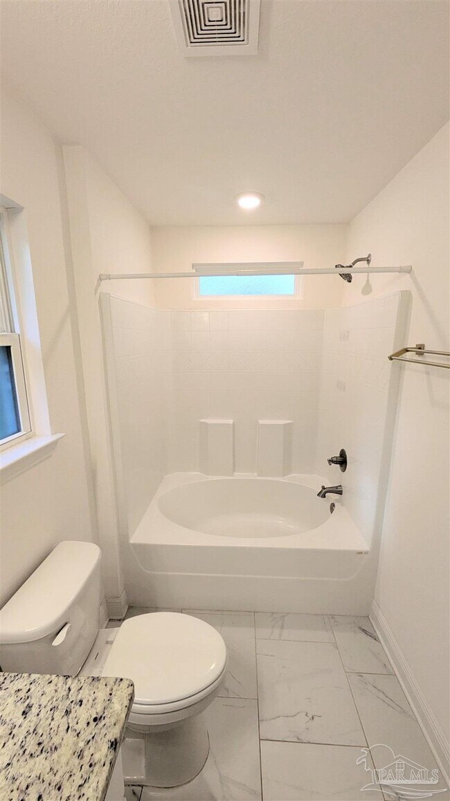 Building Photo - 151 Calvert Oaks Dr