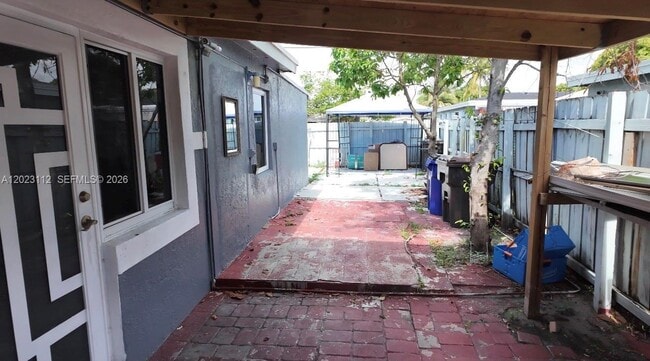 Building Photo - 3601 NW 34th Ave