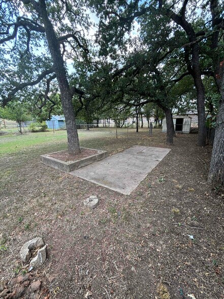 Building Photo - 1022 Donald St