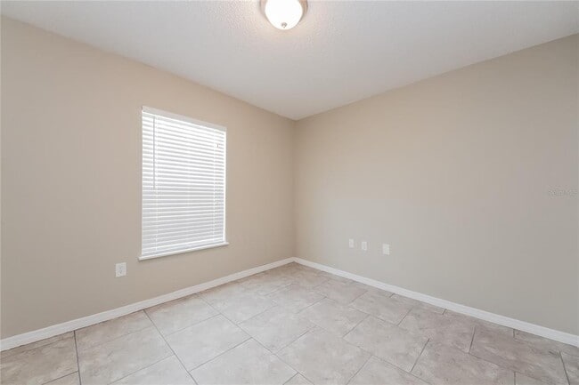 Building Photo - 945 Delano Ct