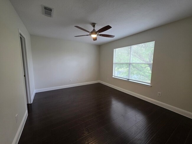 Building Photo - 16715 N Mist Dr