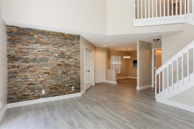 Building Photo - 10837 NW 46th Dr