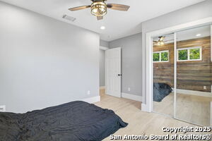 Building Photo - 1571 Lakeshore Dr