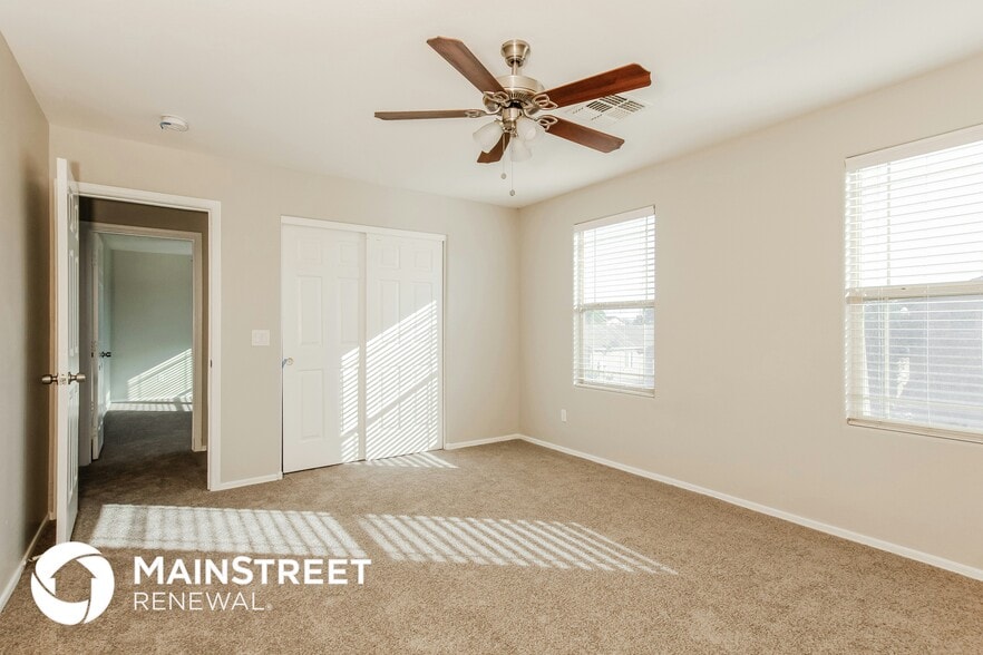 Building Photo - 7418 W St Catherine Ave