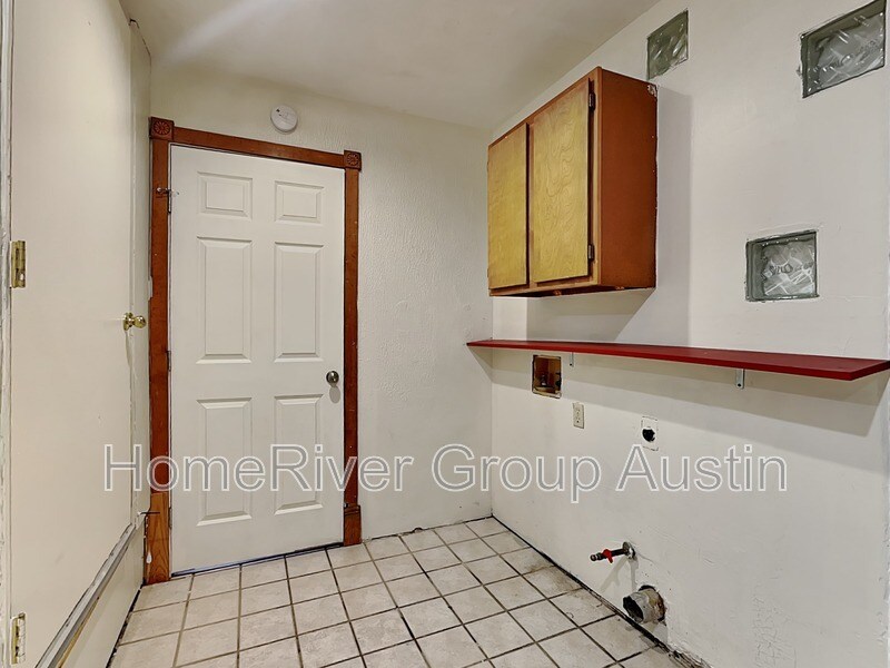 Building Photo - 1007 Edgerly Ln