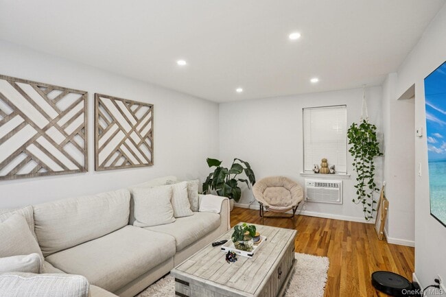 Building Photo - 31 Hildreth Pl