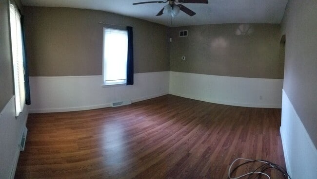 Building Photo - Beautiful Oakland Home with Finished Basement & Hardwood Floors