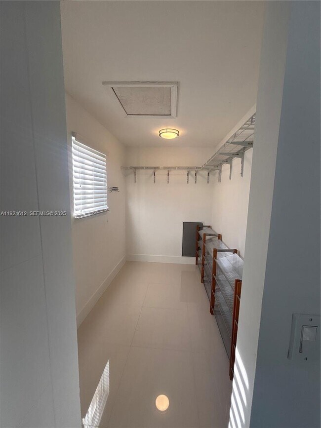 Building Photo - 13765 SW 160th Terrace