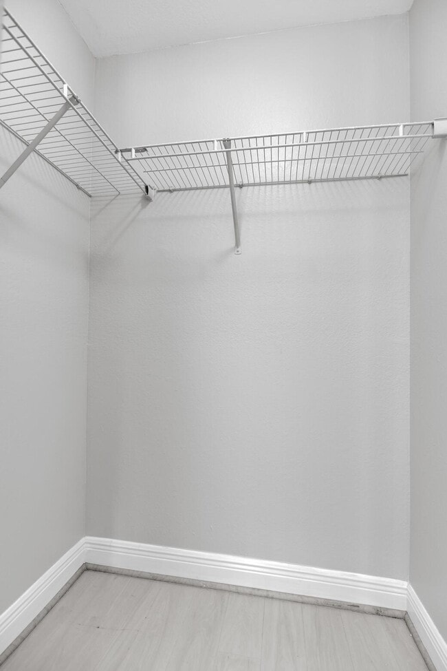 Building Photo - 6599 Old Farm Trail