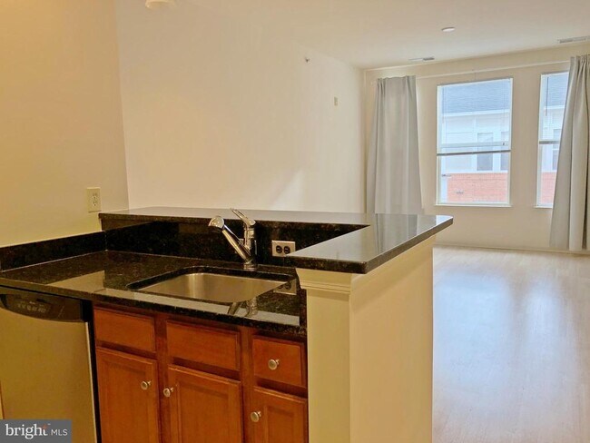 Building Photo - 2665 Prosperity Ave