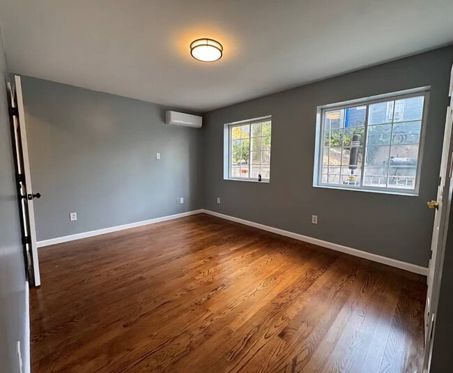 Building Photo - 4299 Kepler Ave