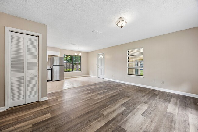 Building Photo - 1091 Boone Ave