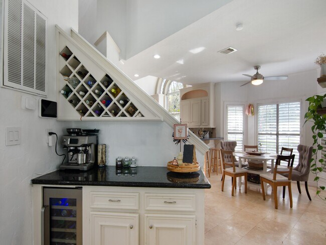 Building Photo - 25 Cokeberry St