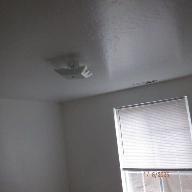 Building Photo - 83-3-2