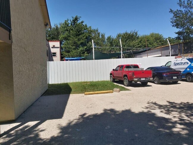 Building Photo - 8127 Stonehurst St