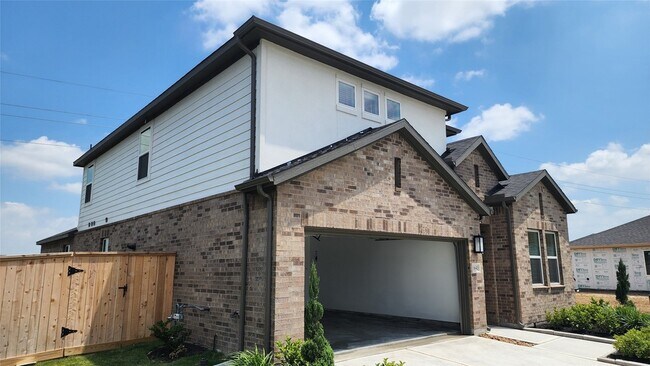 Building Photo - 21642 Coronado Grn Dr