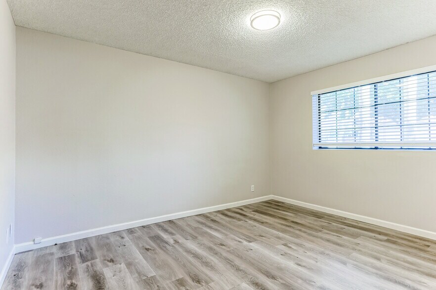 Building Photo - 1232 W Riviera Dr