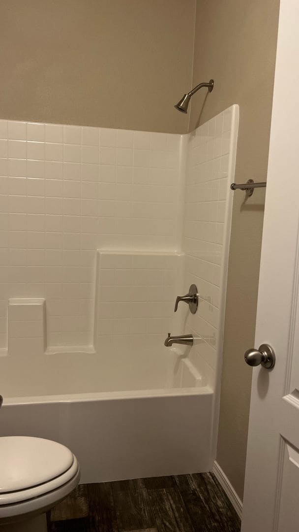 Building Photo - Newer Manufactured home  Paradise Location...