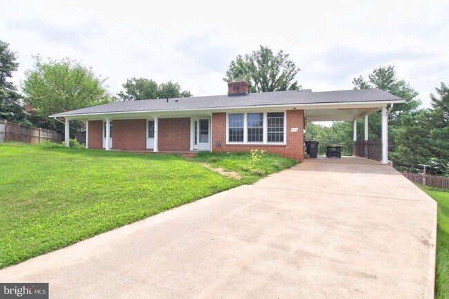 Building Photo - 113 Thornton Ct