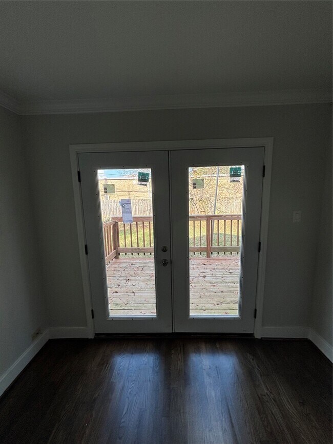 Building Photo - 5424 4th St