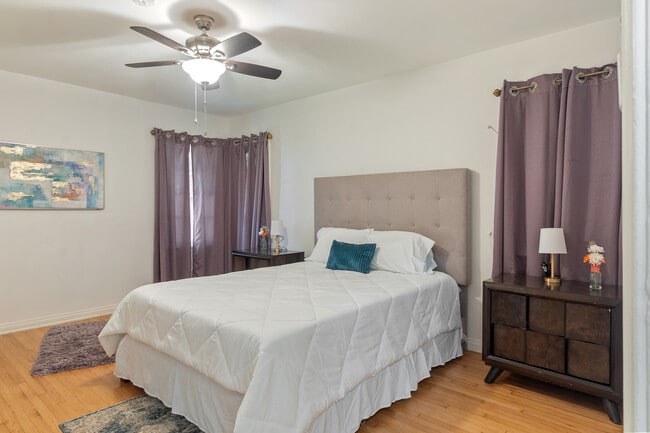 Building Photo - 1429 Ellsmere Ave